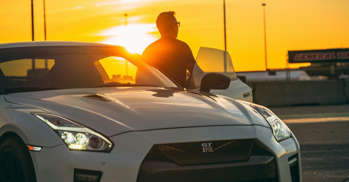 Common Road Scams To Watch Out For—And How To Avoid Them