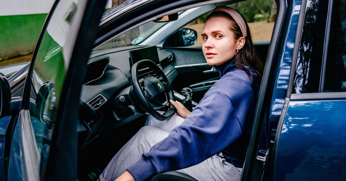 Driving Mistakes That People Don't Realize Make It More Likely You'll Be Pulled Over