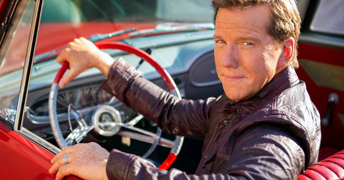 Jeff Dunham in a red car