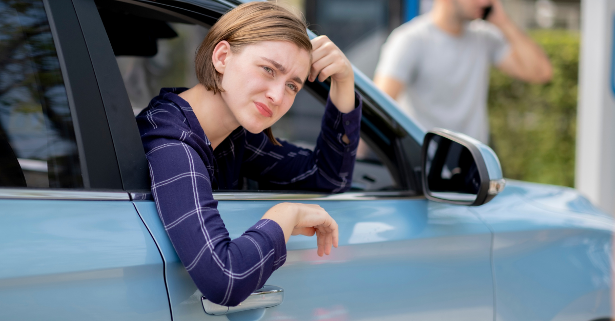 Woman got annoying while driving car,